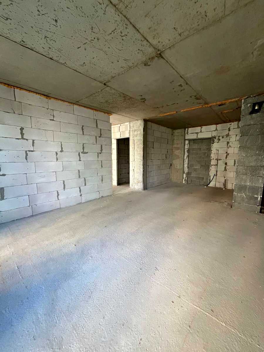 1877858764383339