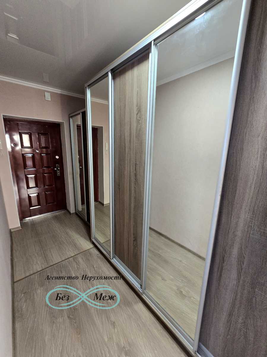 1877860804059942