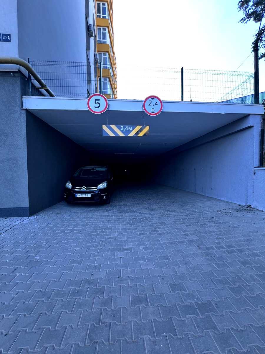 1877862274443863