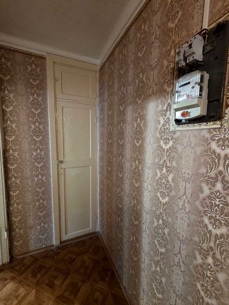 1877863457606876