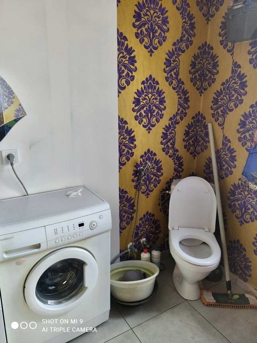 1877863851816241