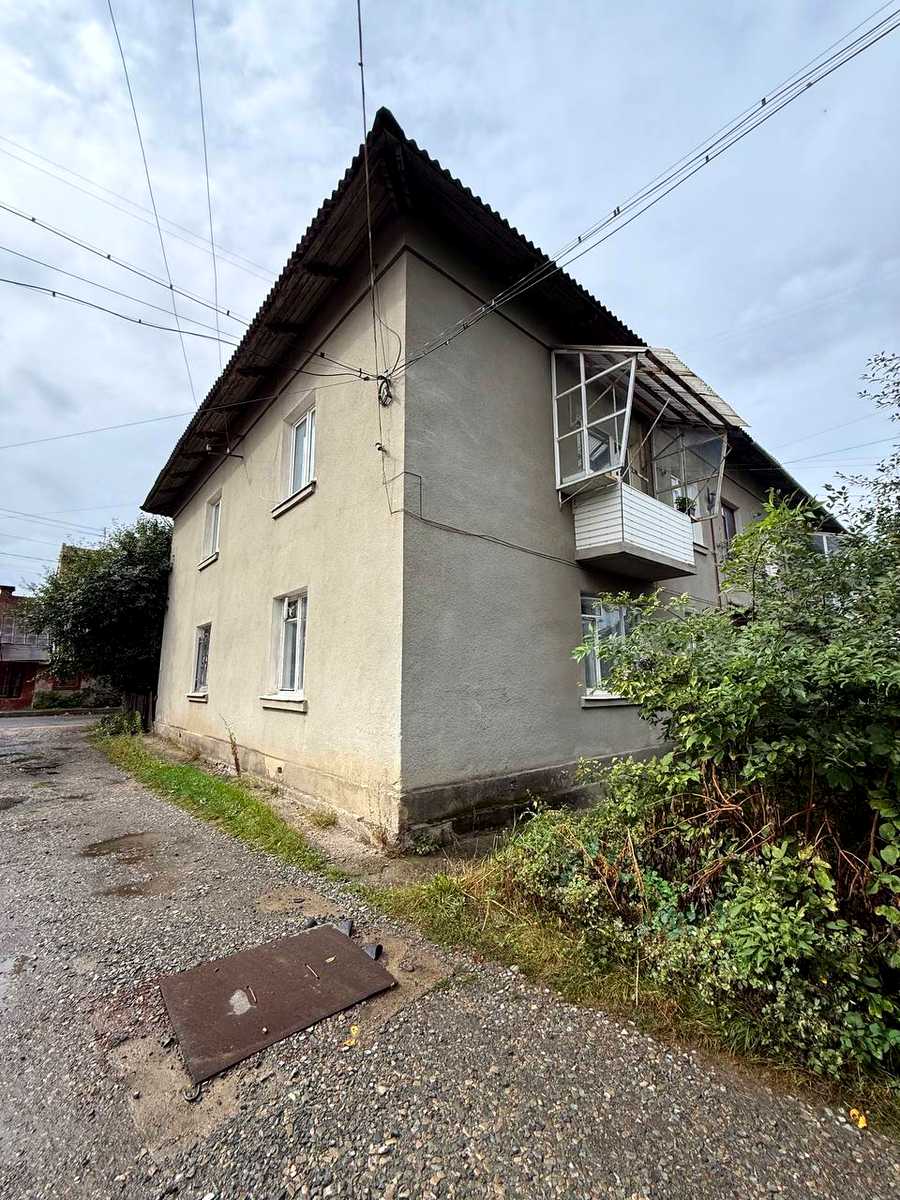 1877865200846881