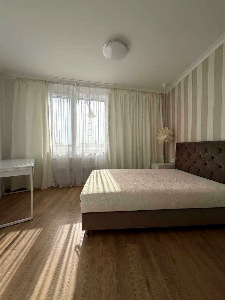 1877867471429175