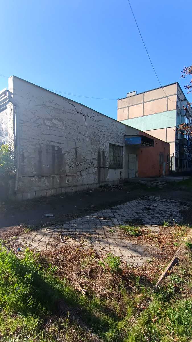 1877867798805702