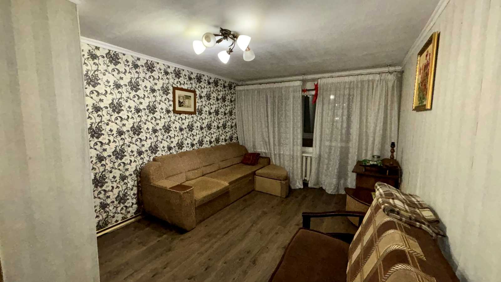 1877870272055043