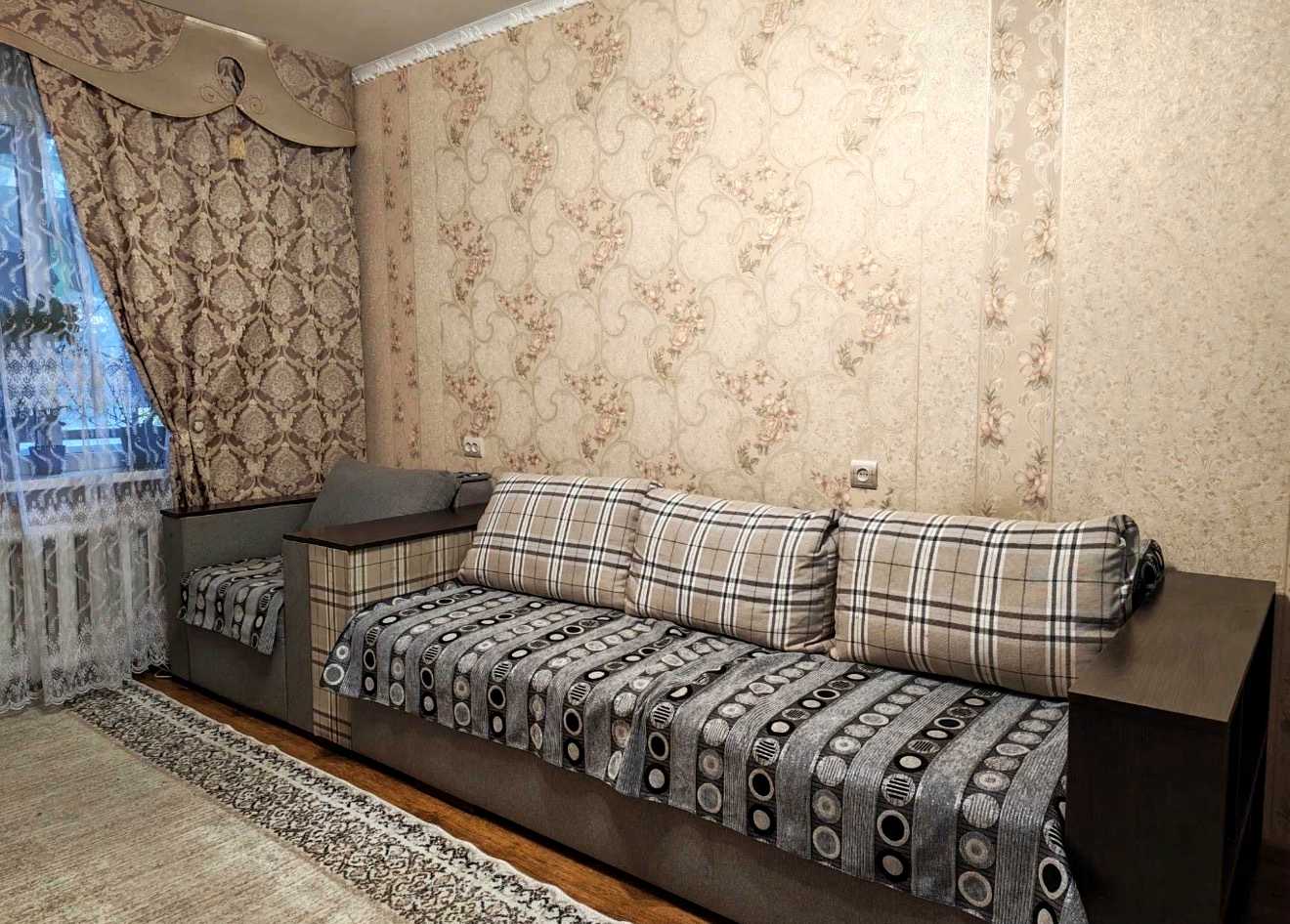 1877870513386311