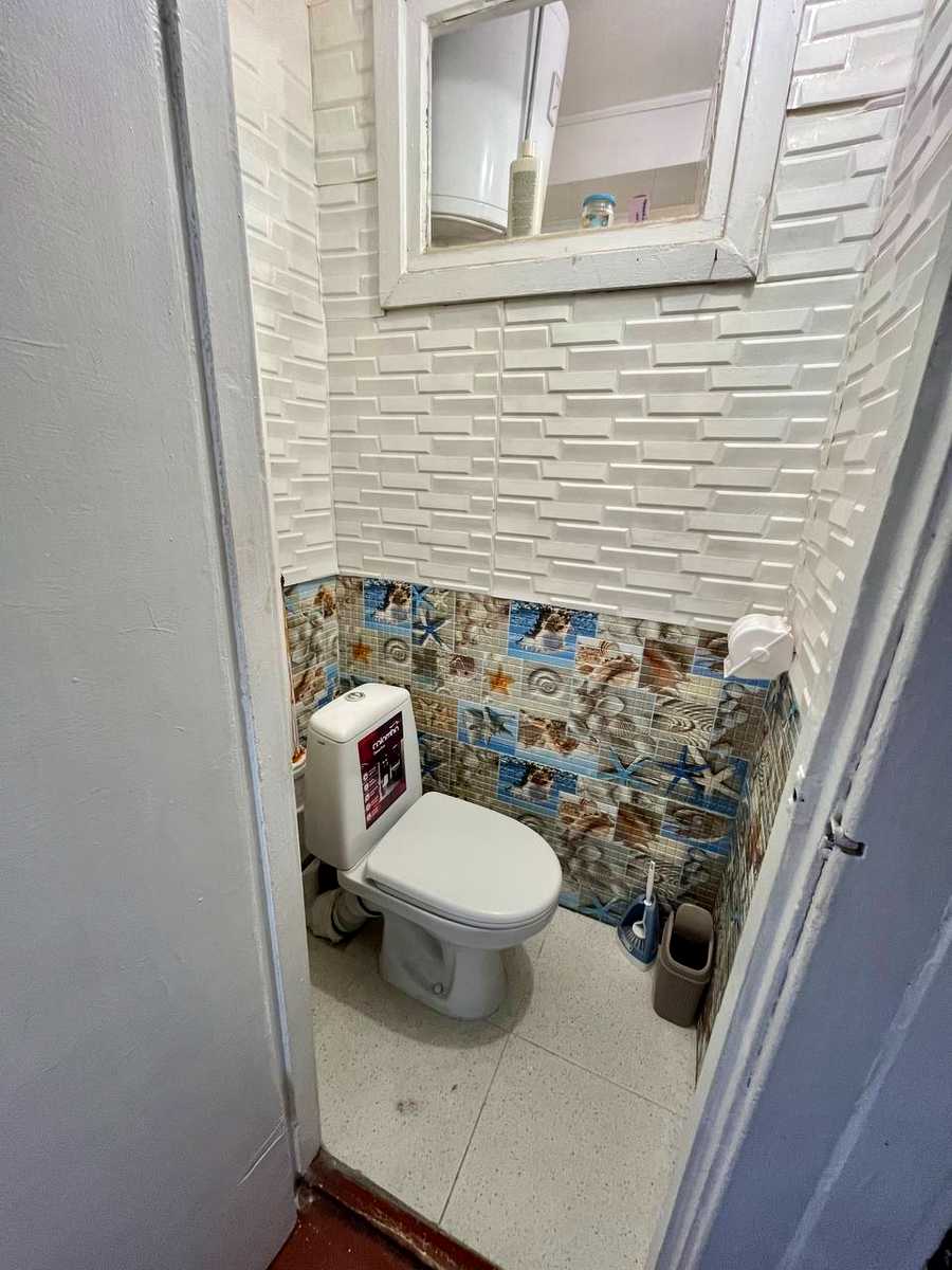 1877871436298259