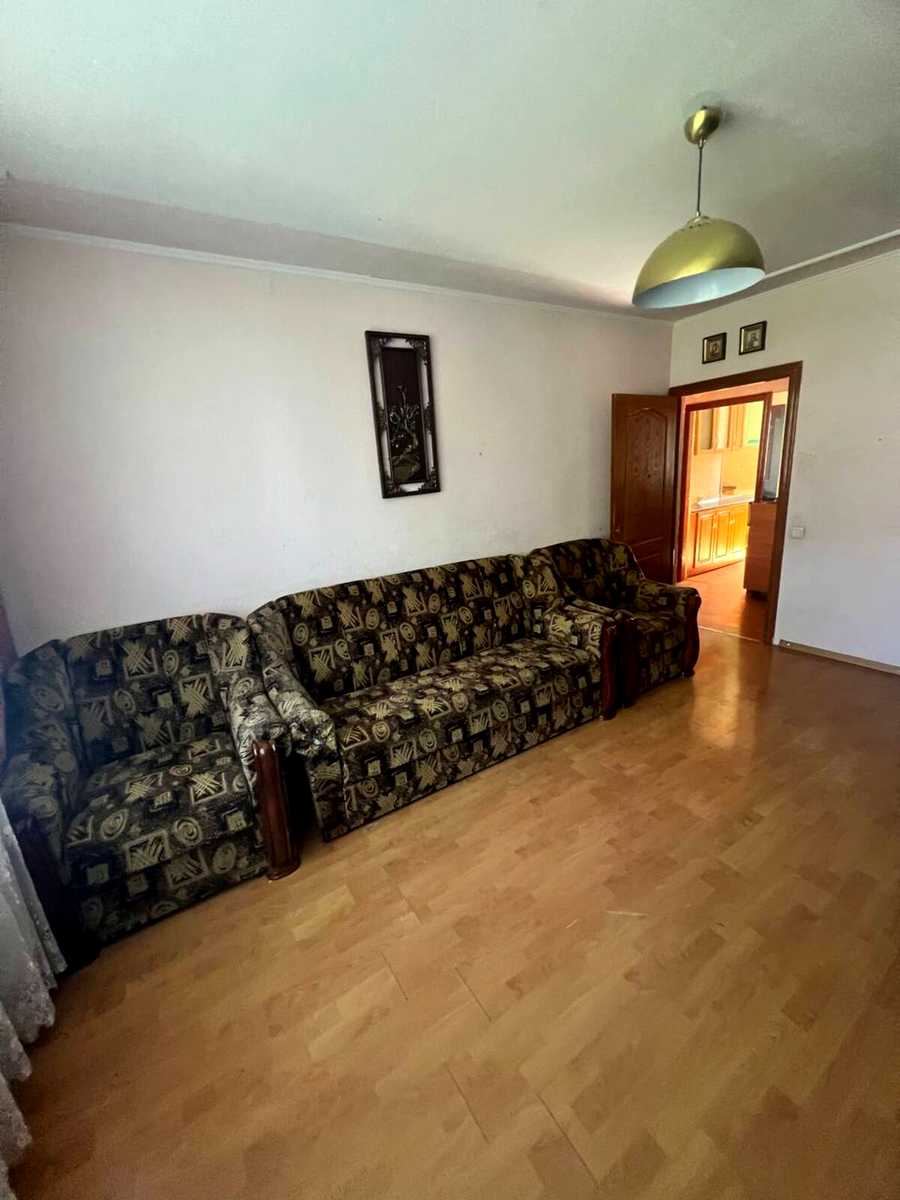 1877872341714318