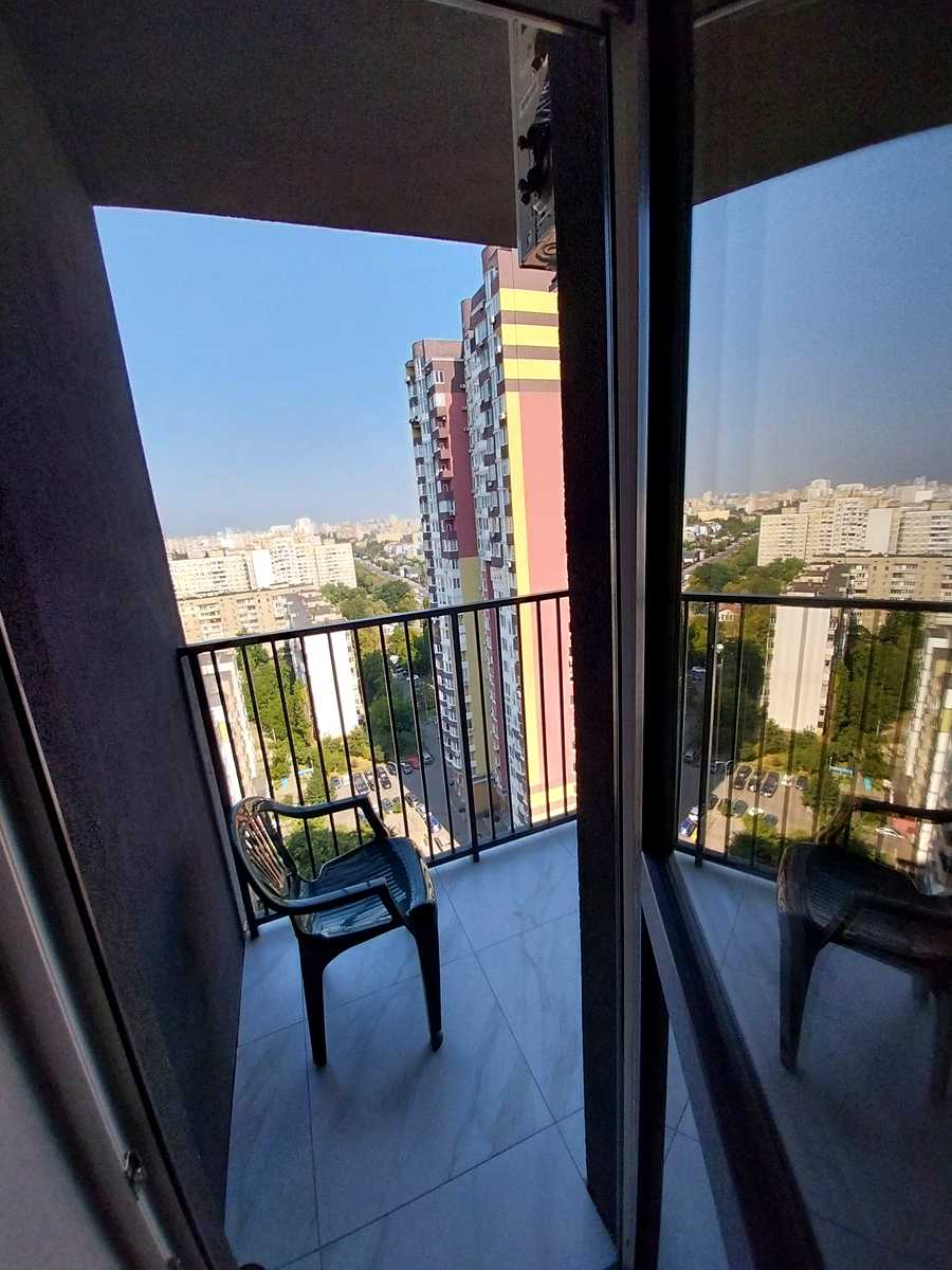 1877873130577805