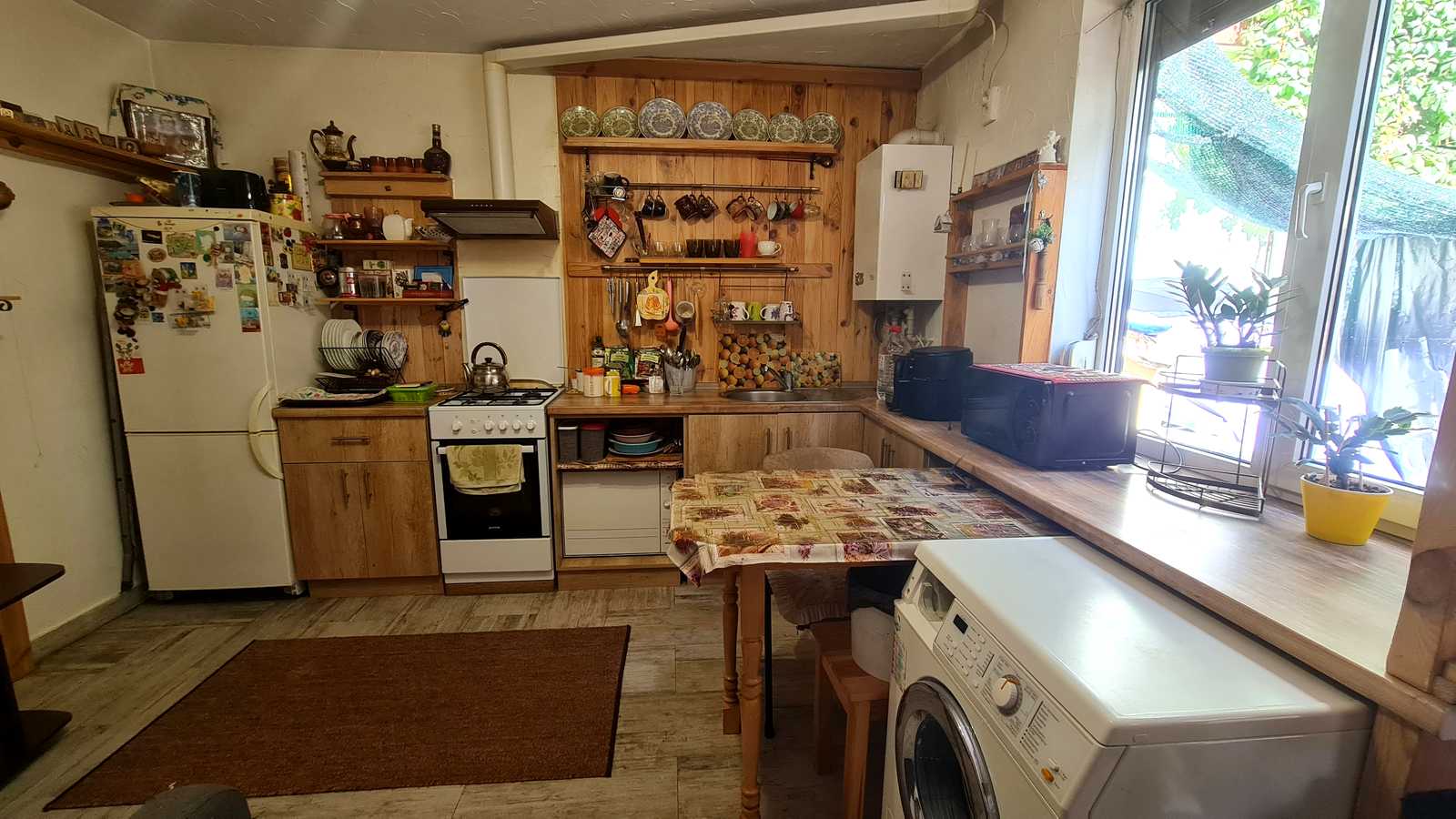 1877873194618484