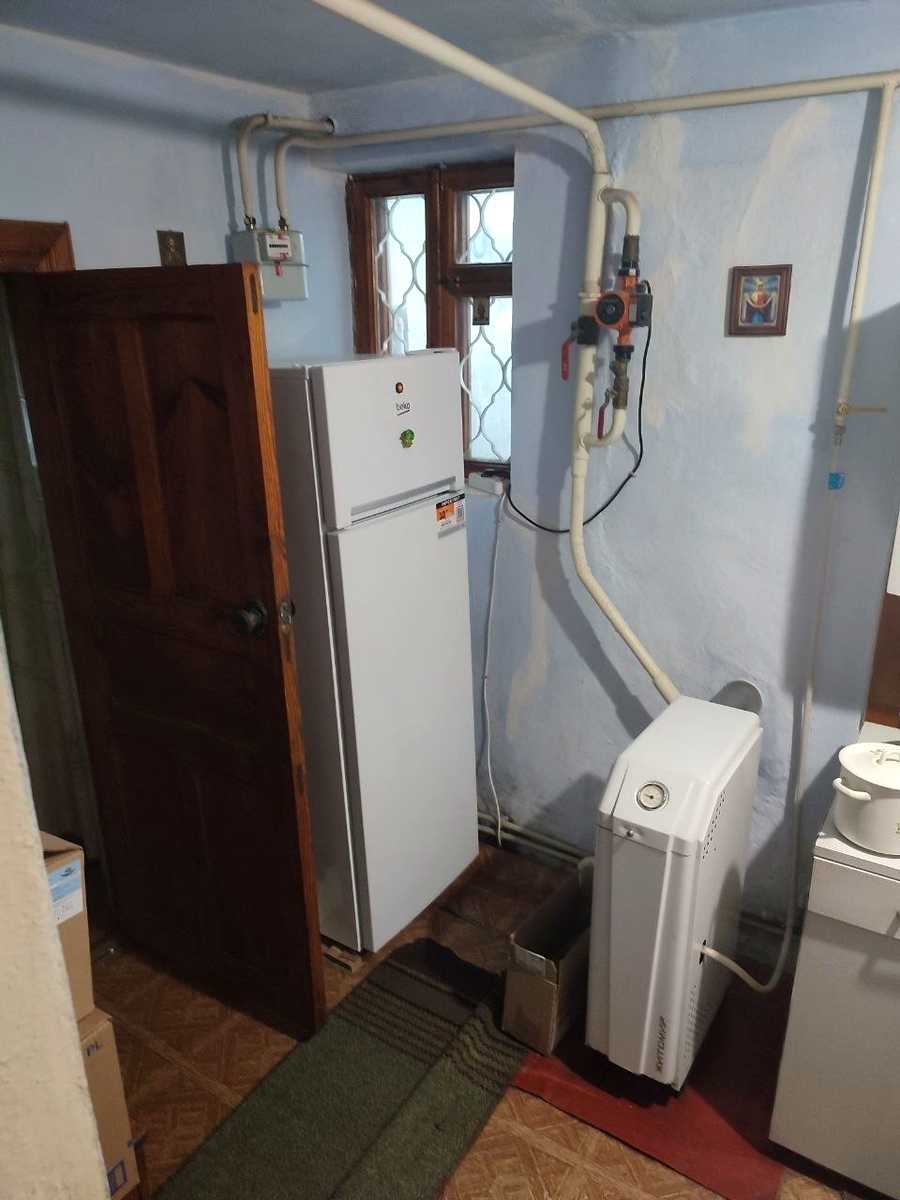 1877876028227776