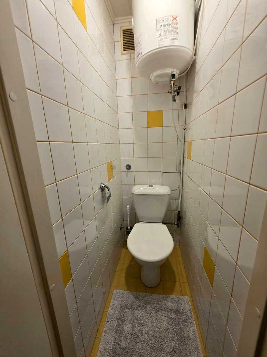 1877877413256034
