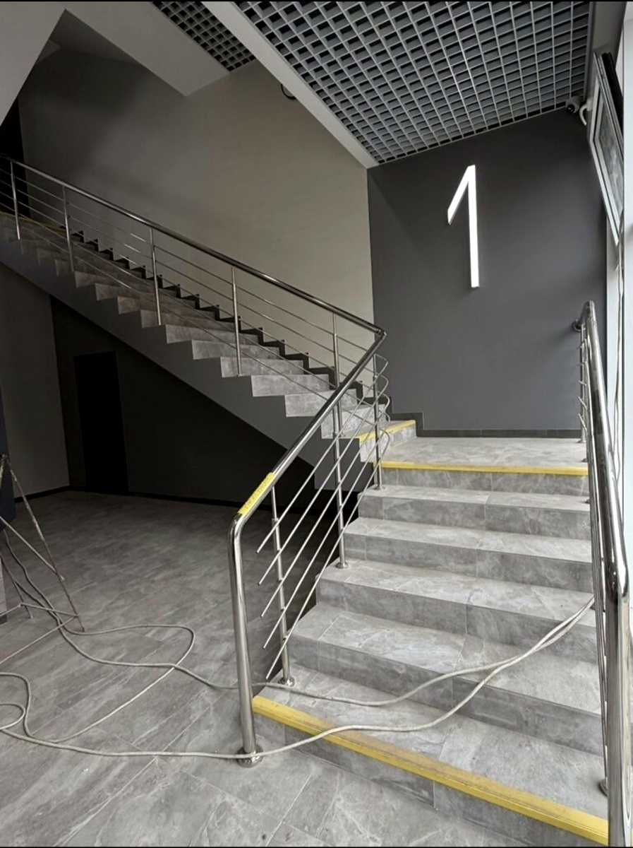 1877888427287328