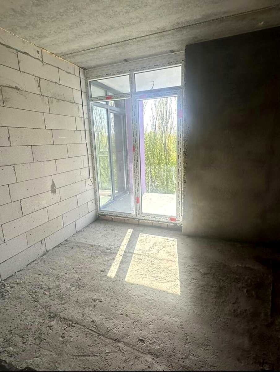 1877888444182143