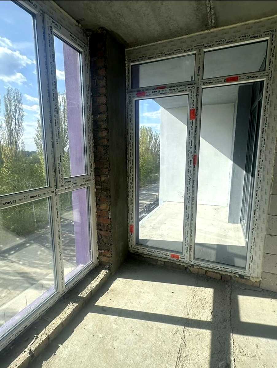 1877888455801371