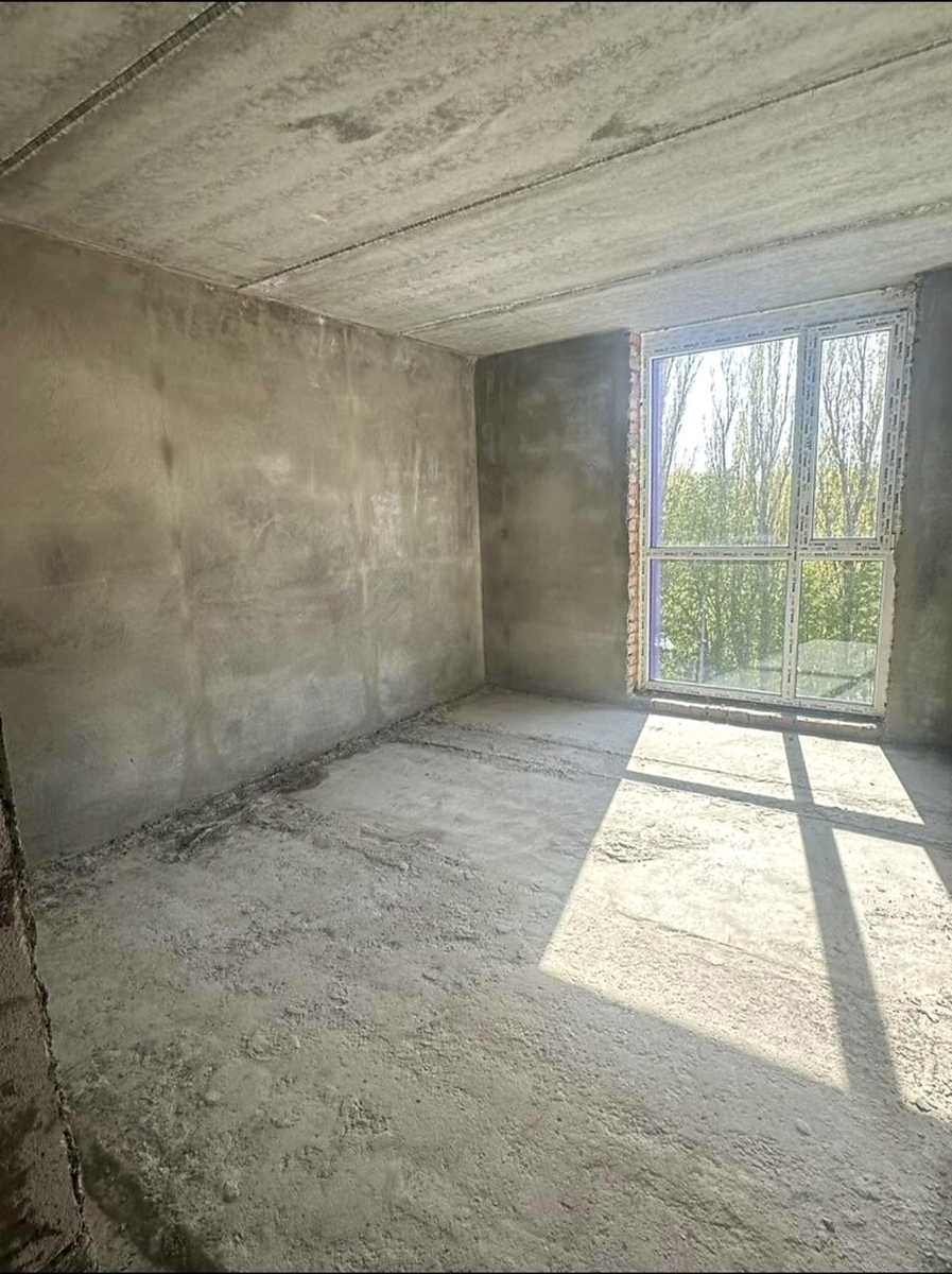 1877888458113570