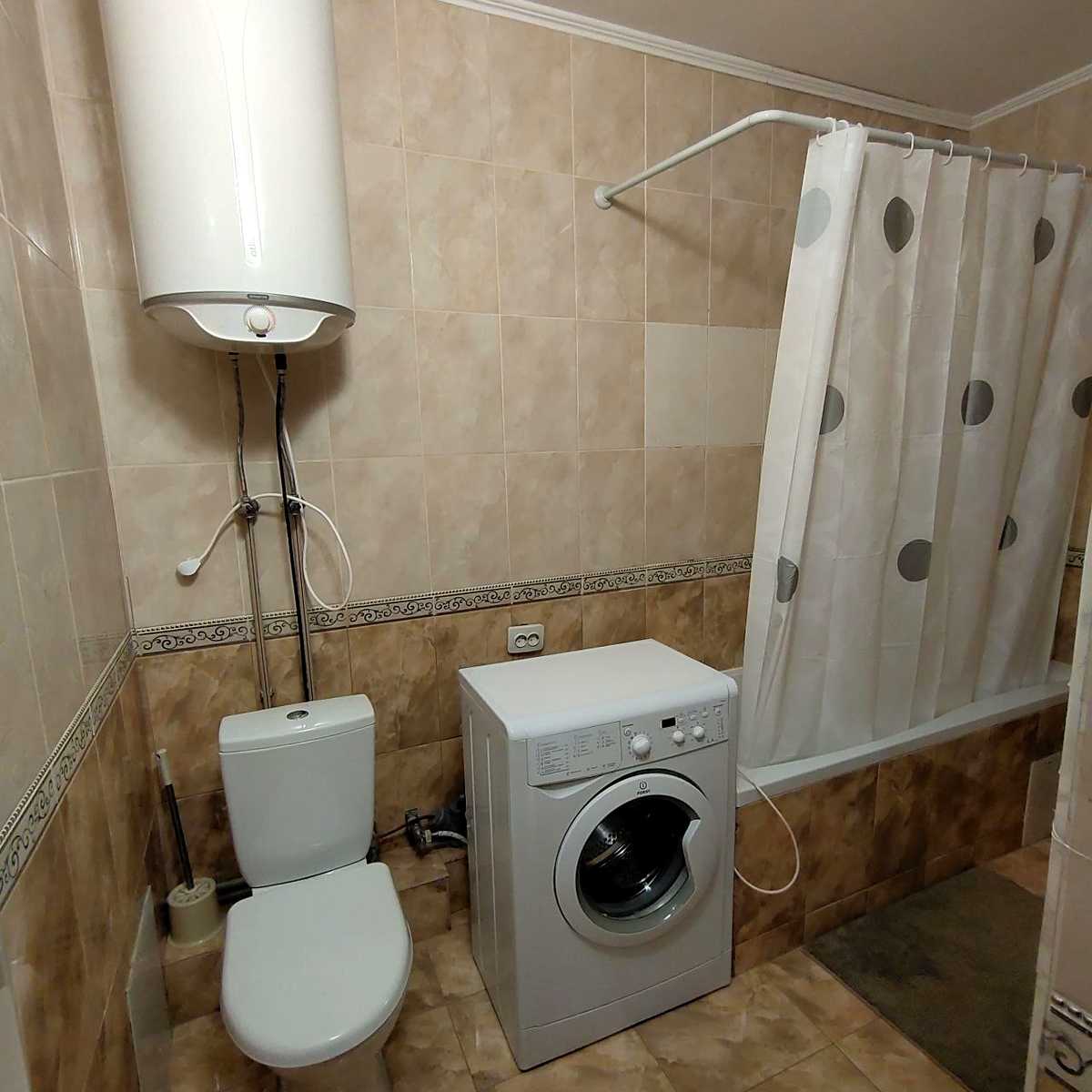 1877913650320679