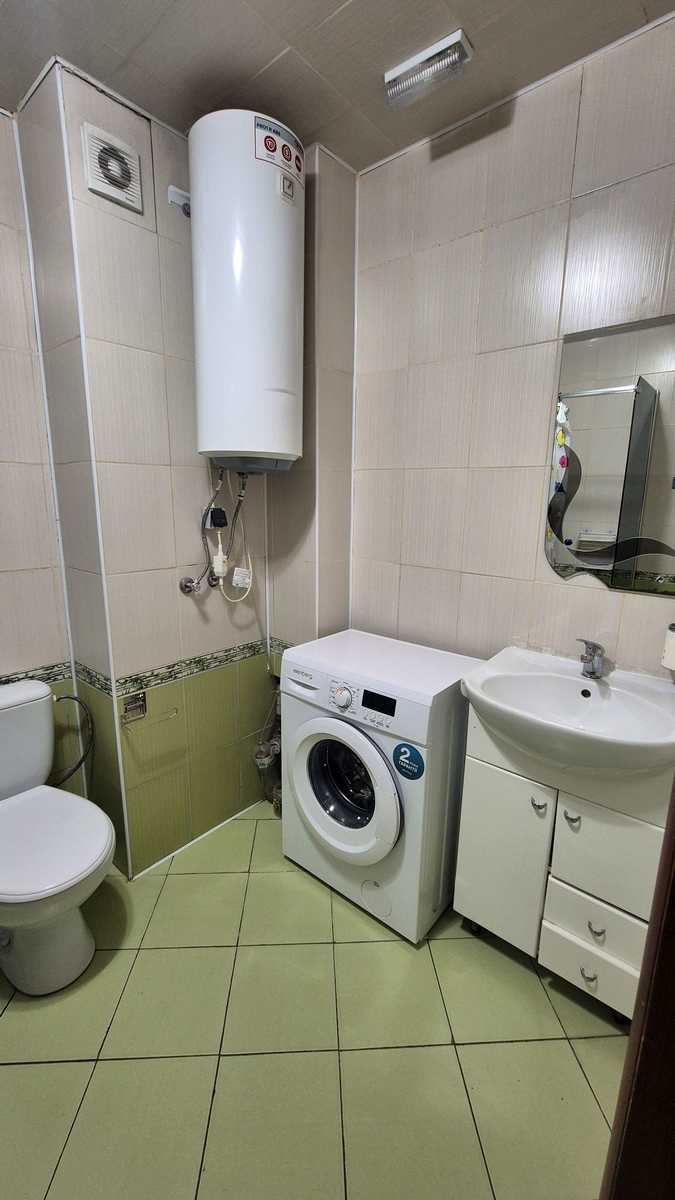 1877918412611584