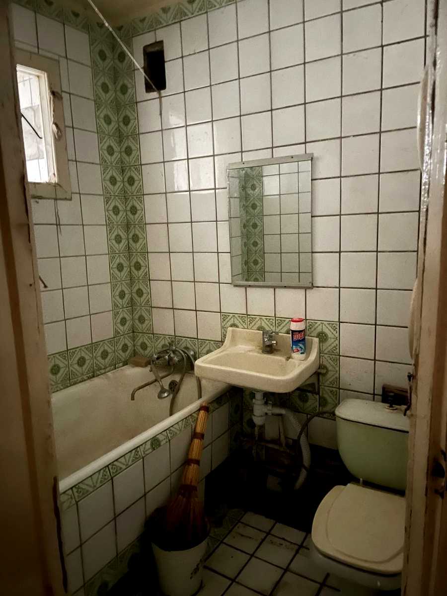 1877919315960884