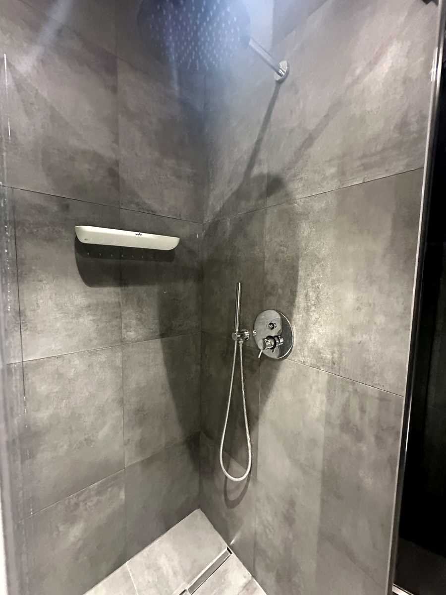 1877920376386772