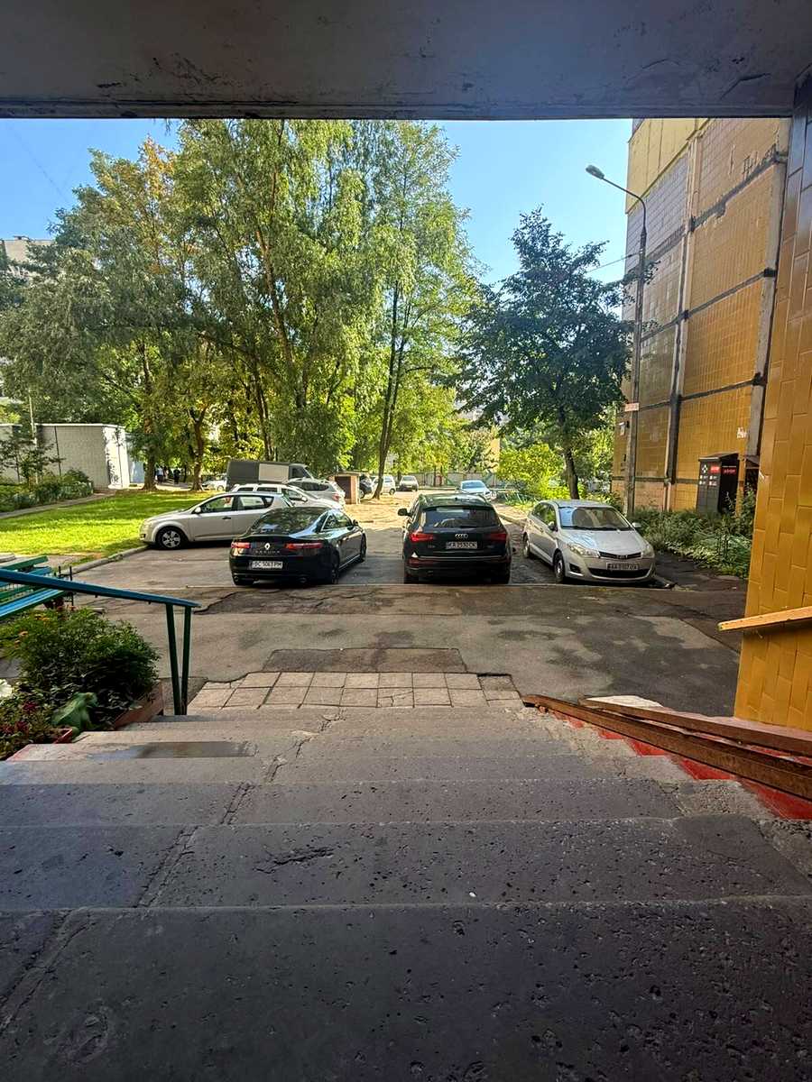 1877921005621634