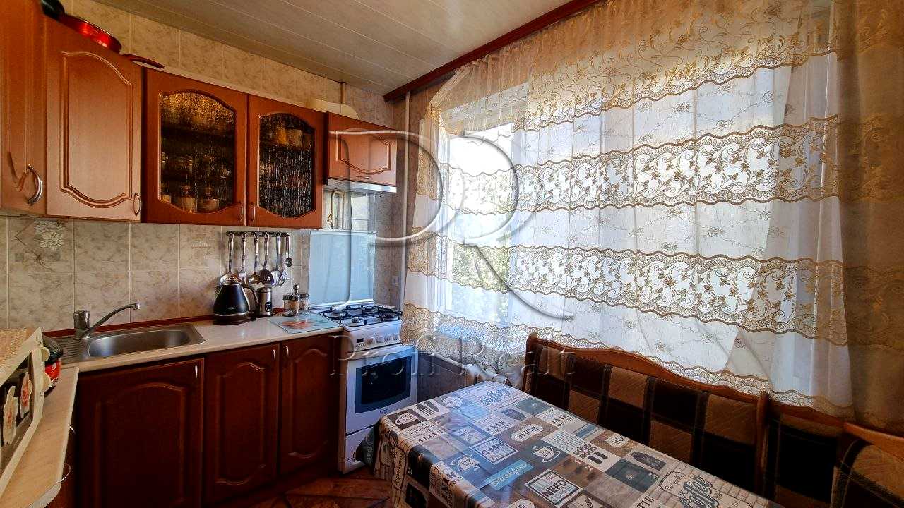 1877923538203152