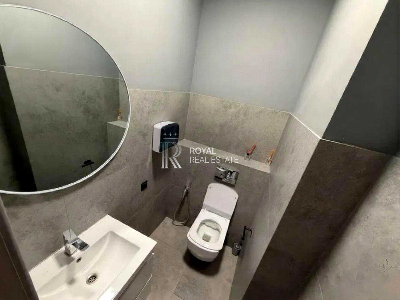 1877925052697668