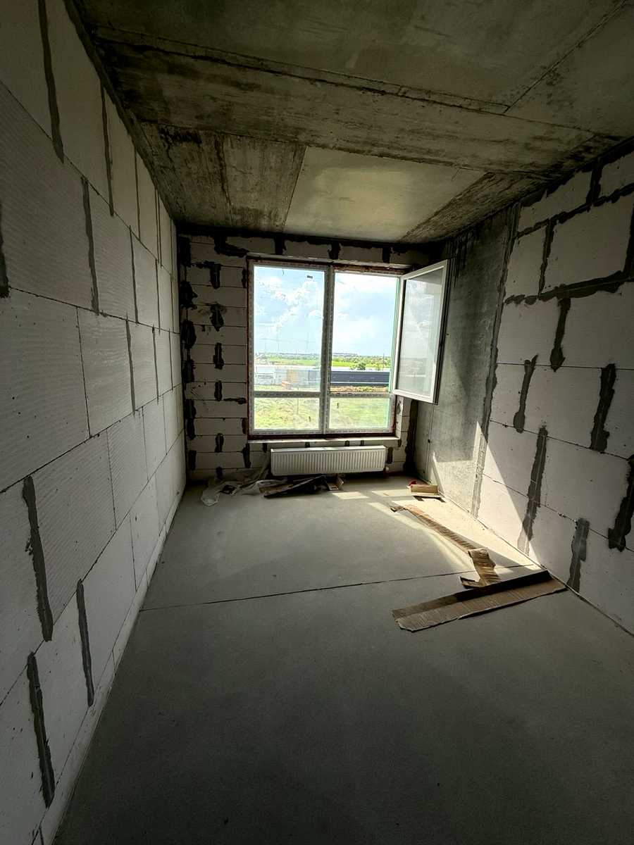 1877925610125125
