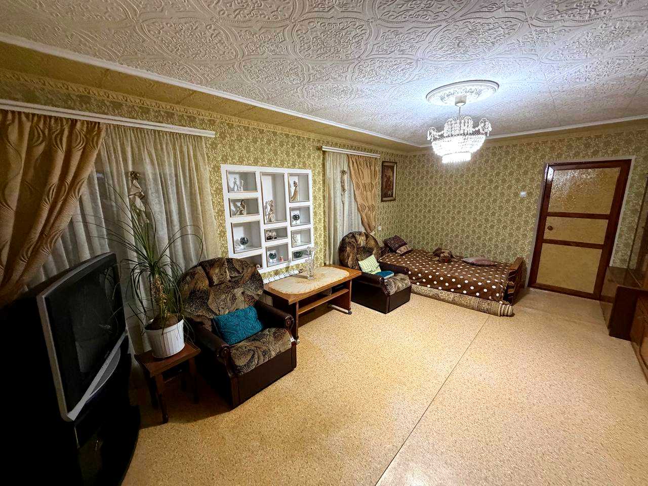 1877926622741893