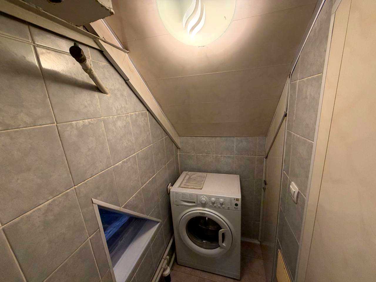 1877926622744837
