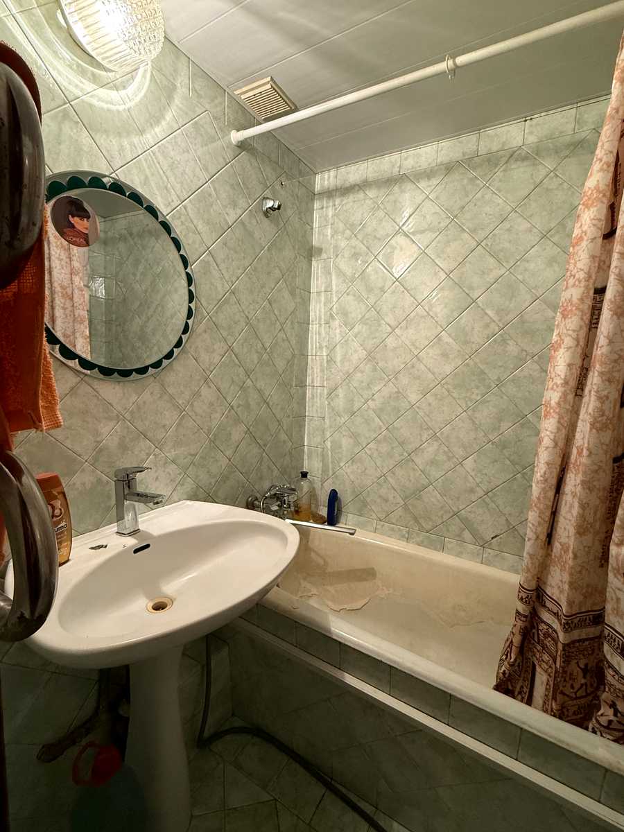 1877927634777779