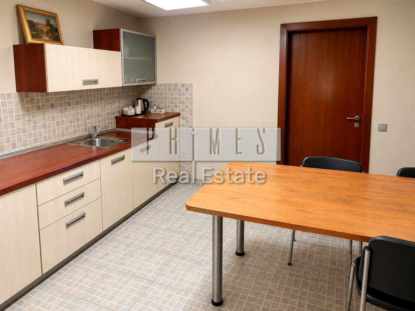 1877928307024676