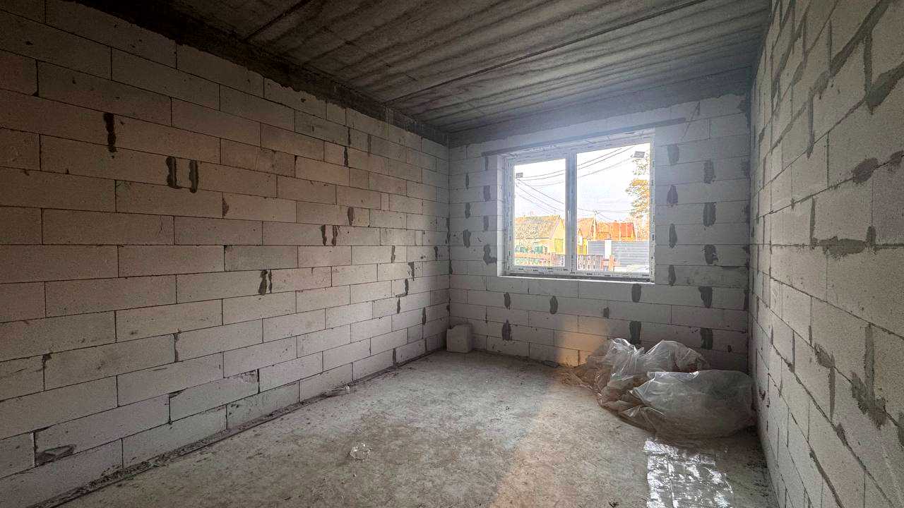 1877928483916826