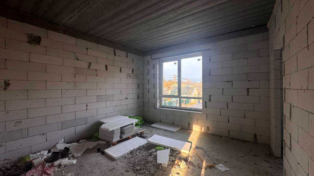 1877928484421008