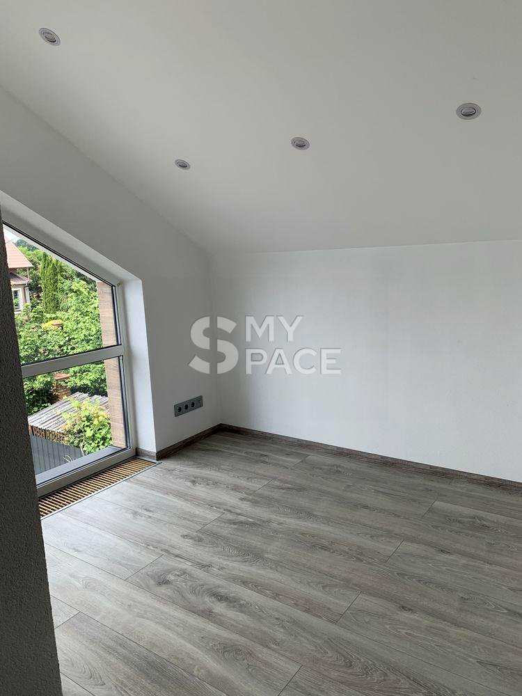 1877928902646456