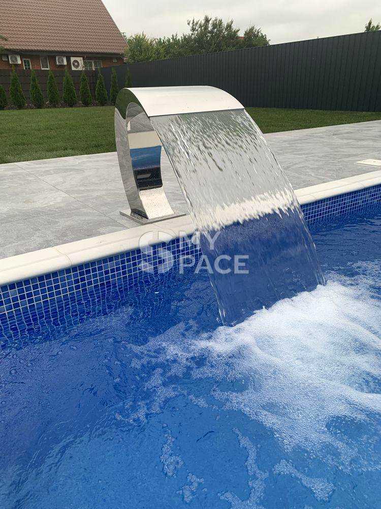1877928903907579