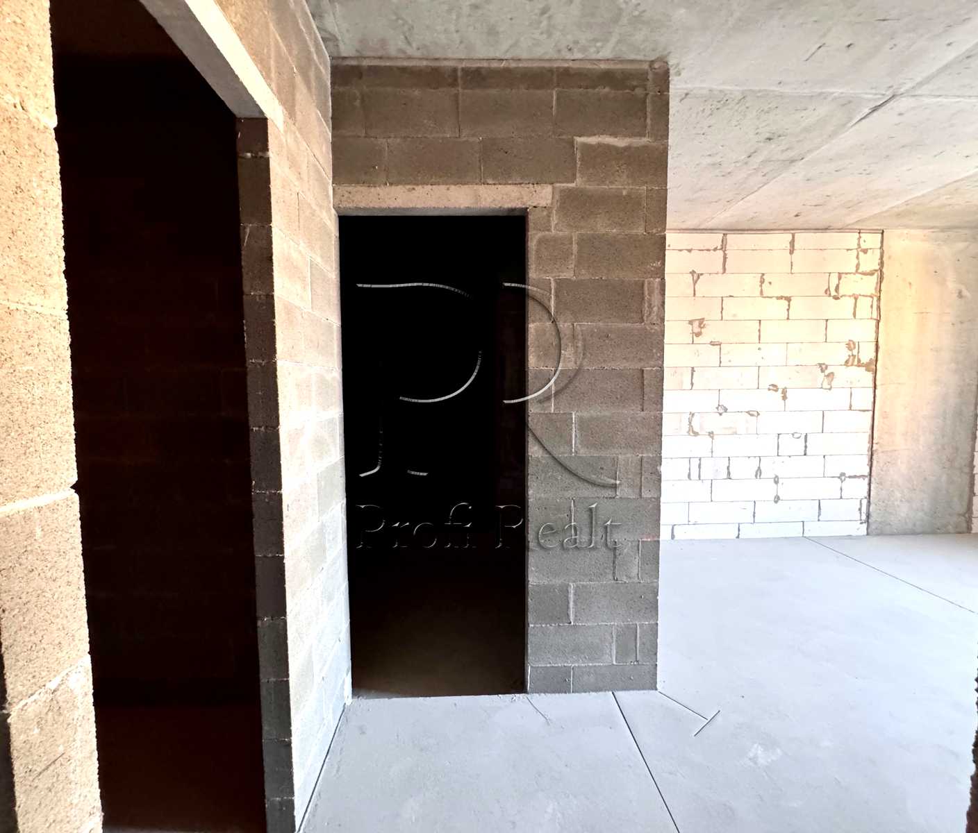 1877929805685052