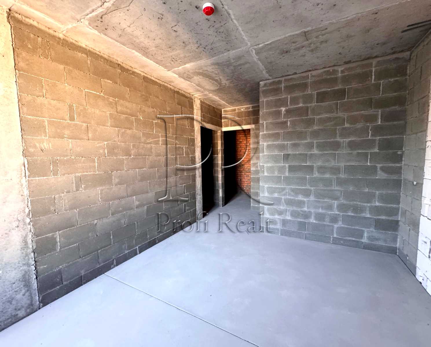 1877929807840070
