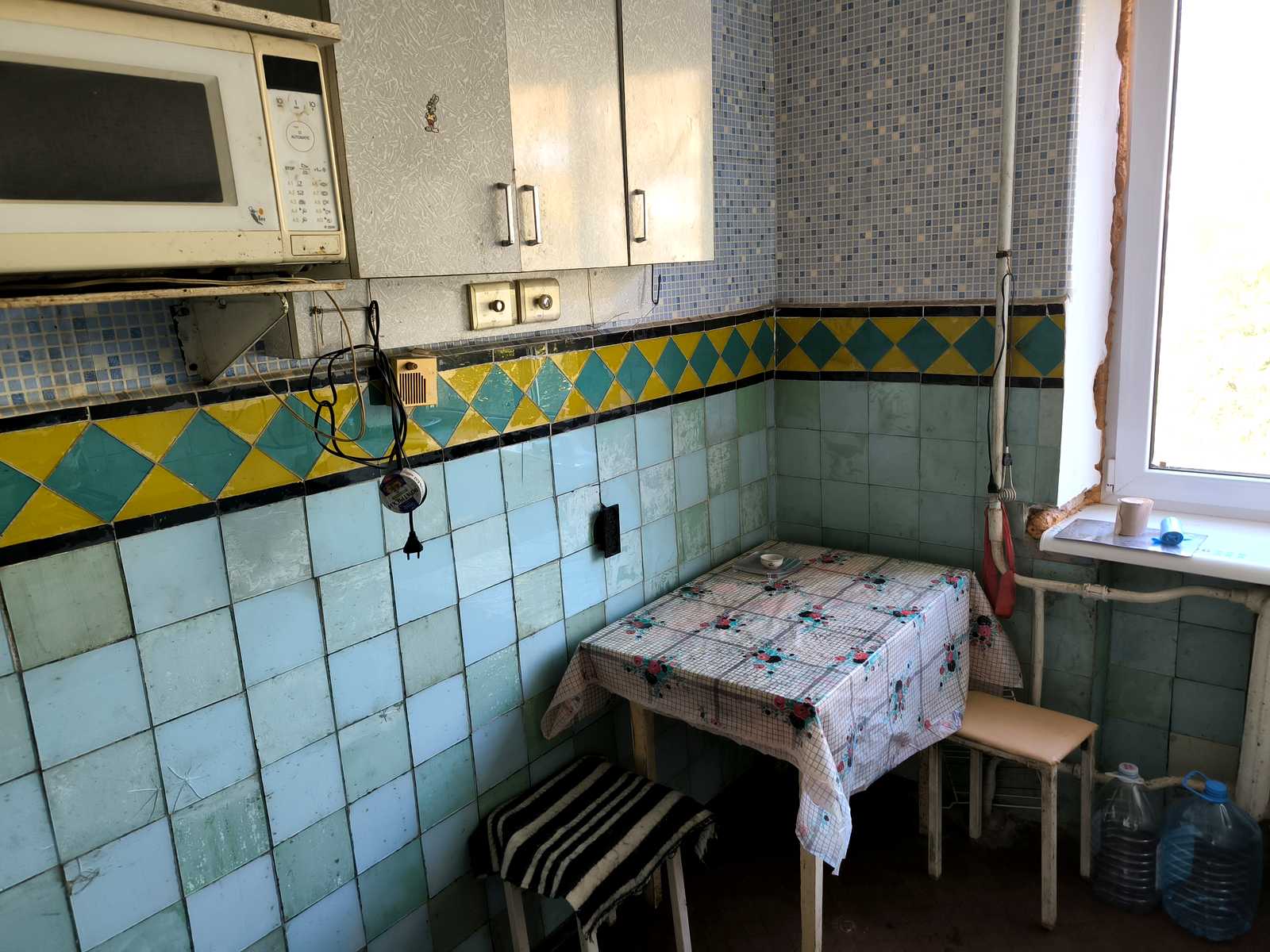 1877930563535309