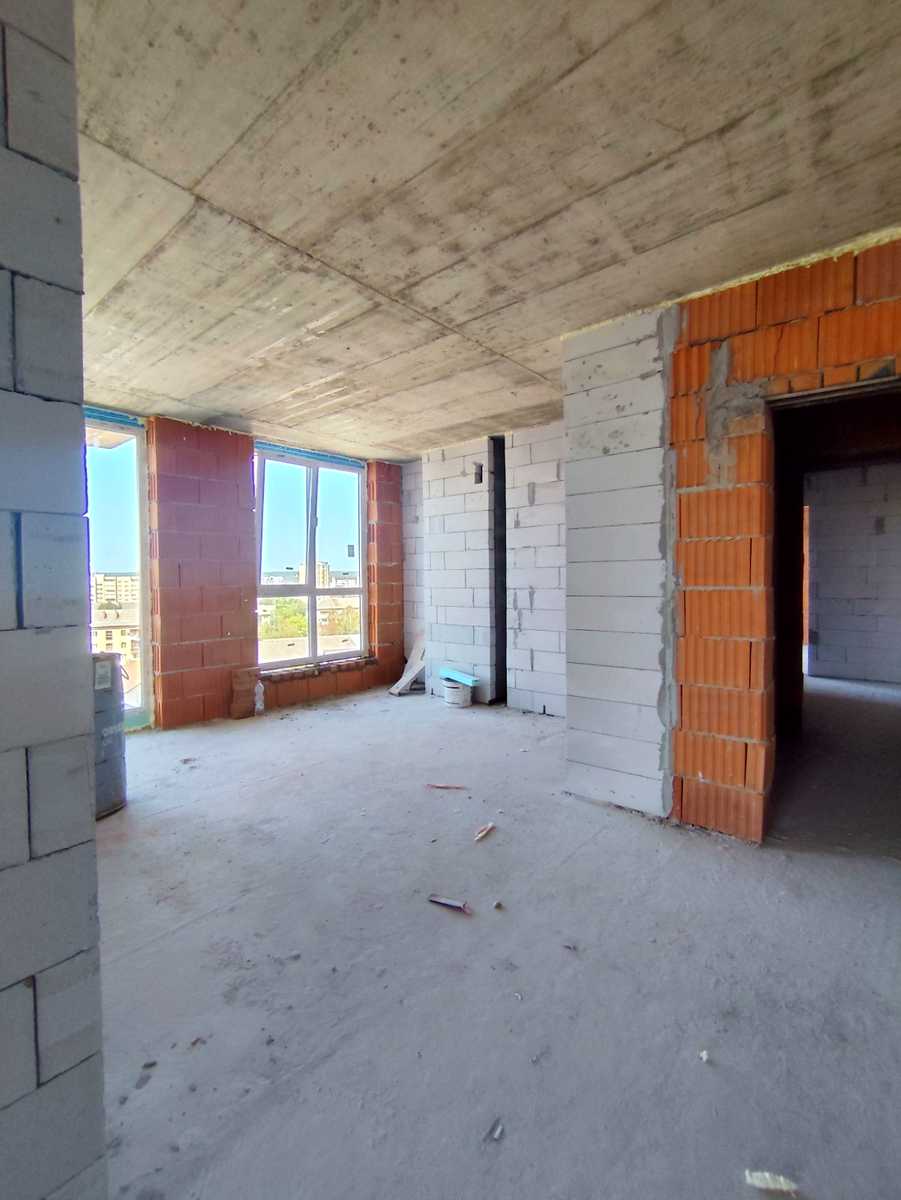1877931255063949