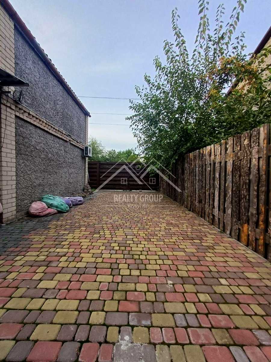 1877931675189410