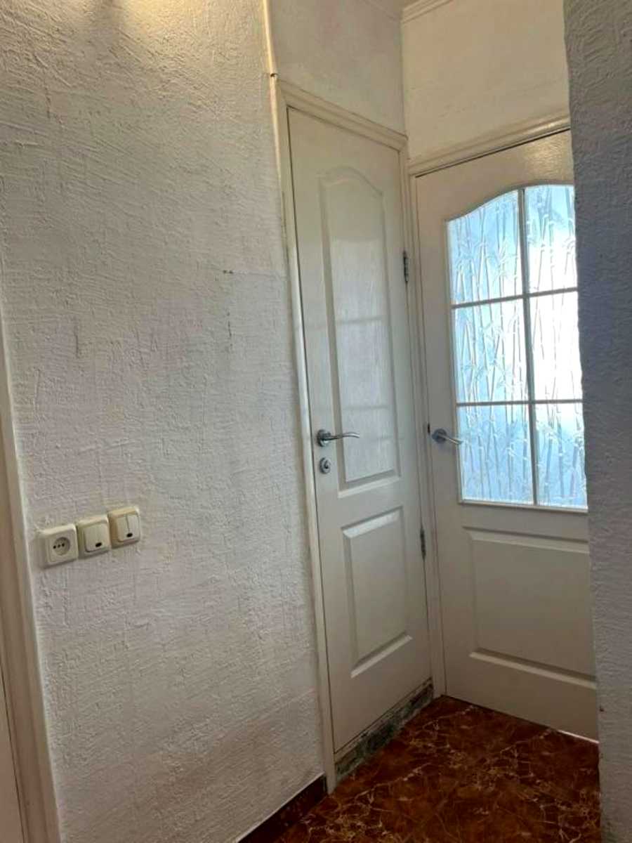 1877932435985855