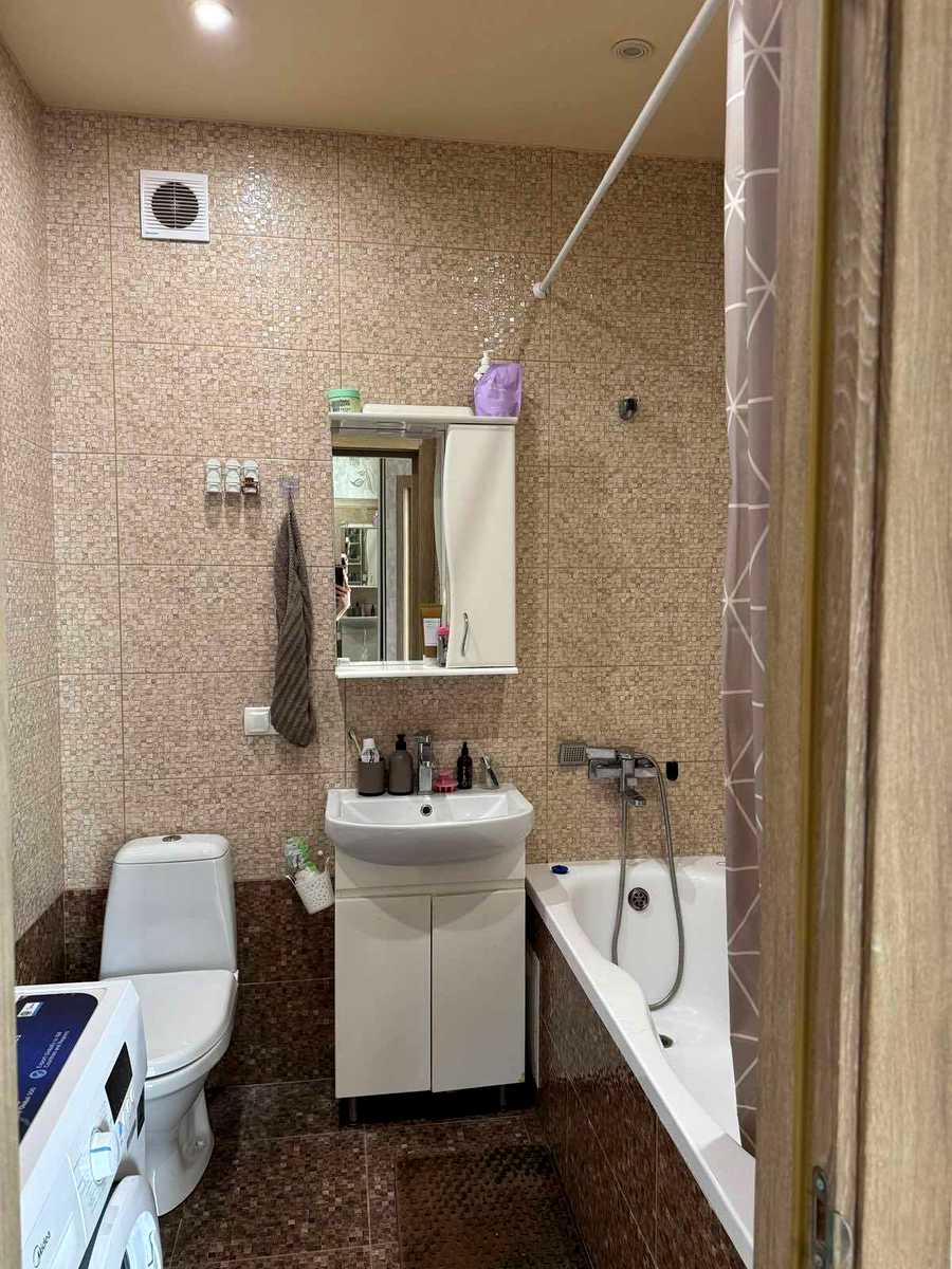 1877932728897599