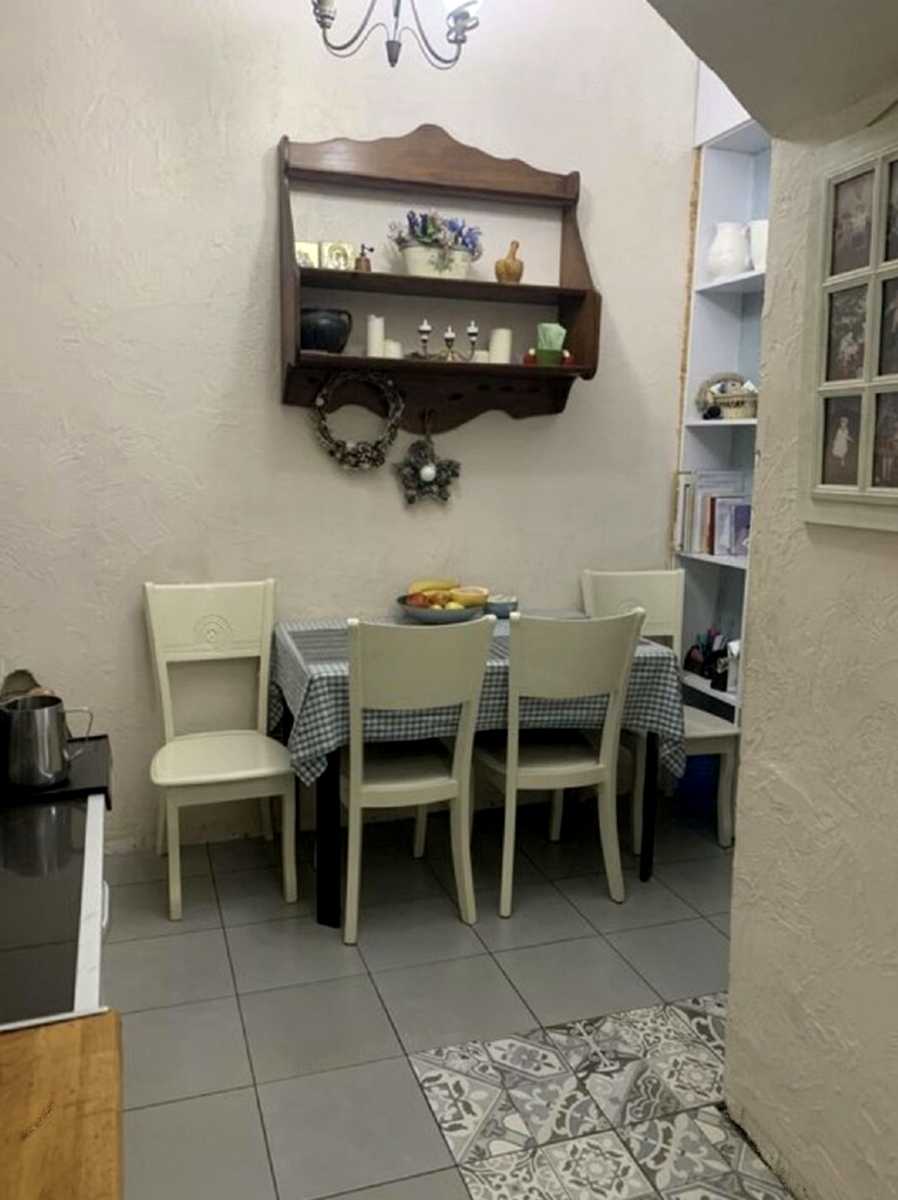 1877933535938317