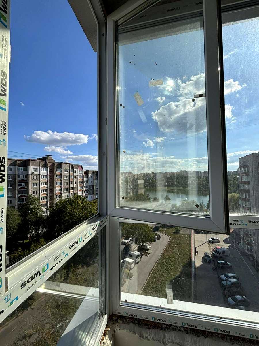 1877933652701435