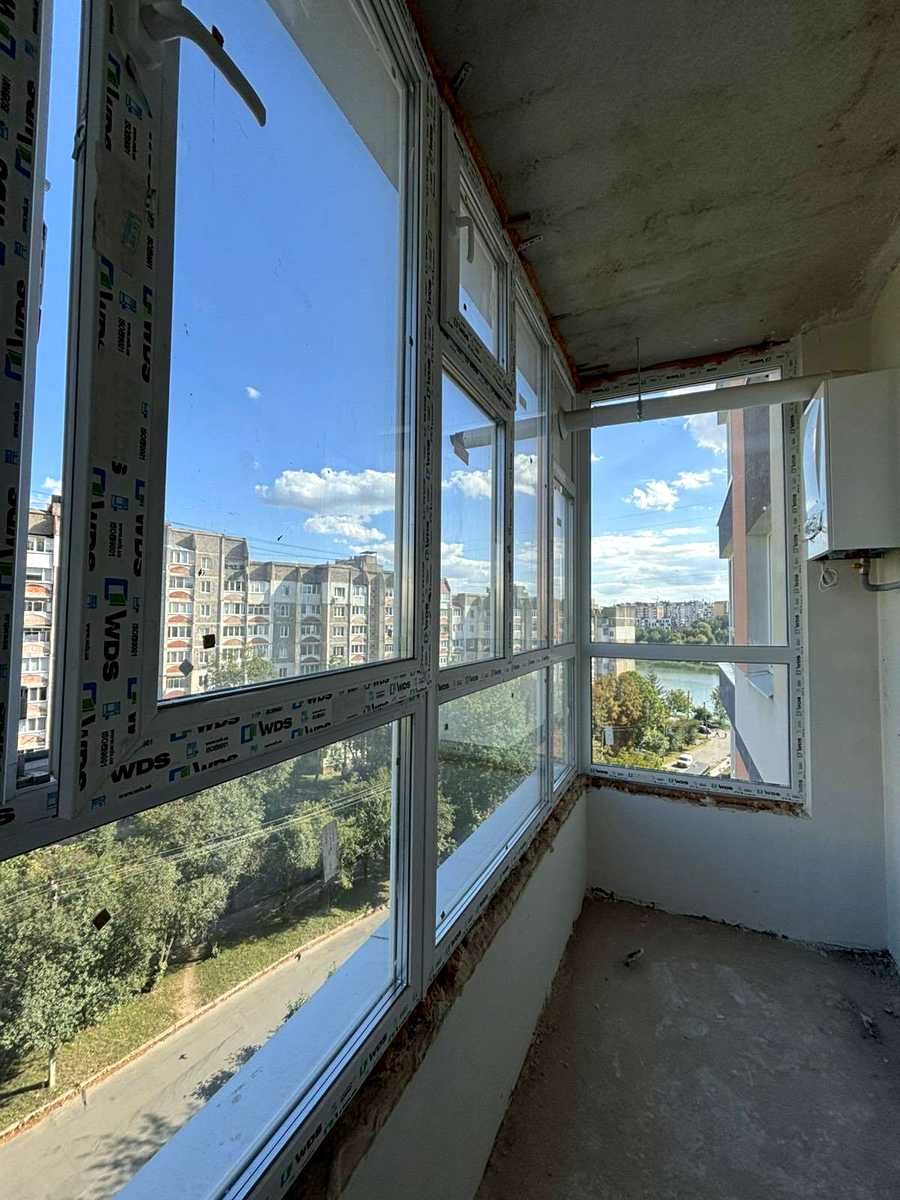 1877933654511409