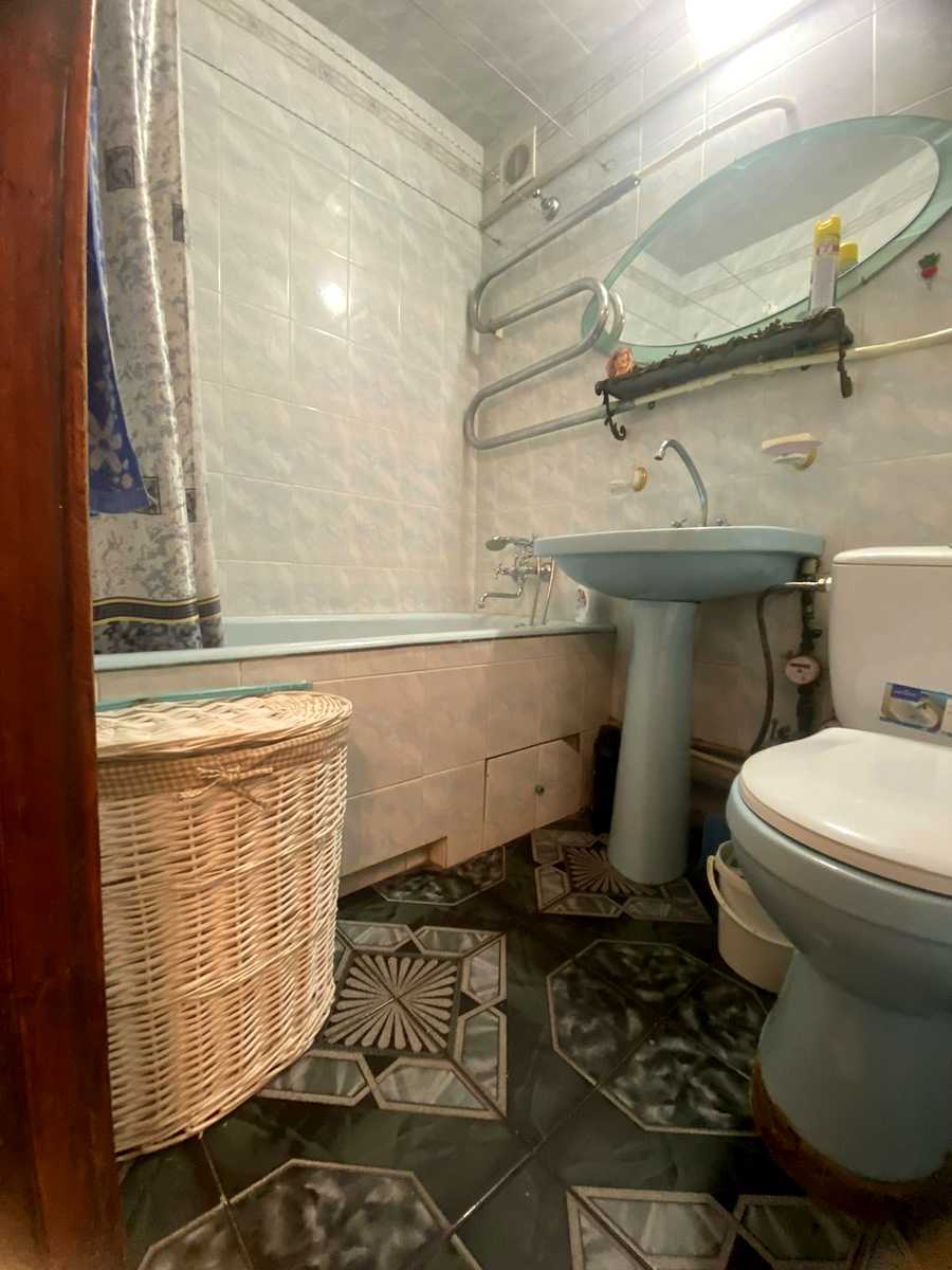 1877934072582215