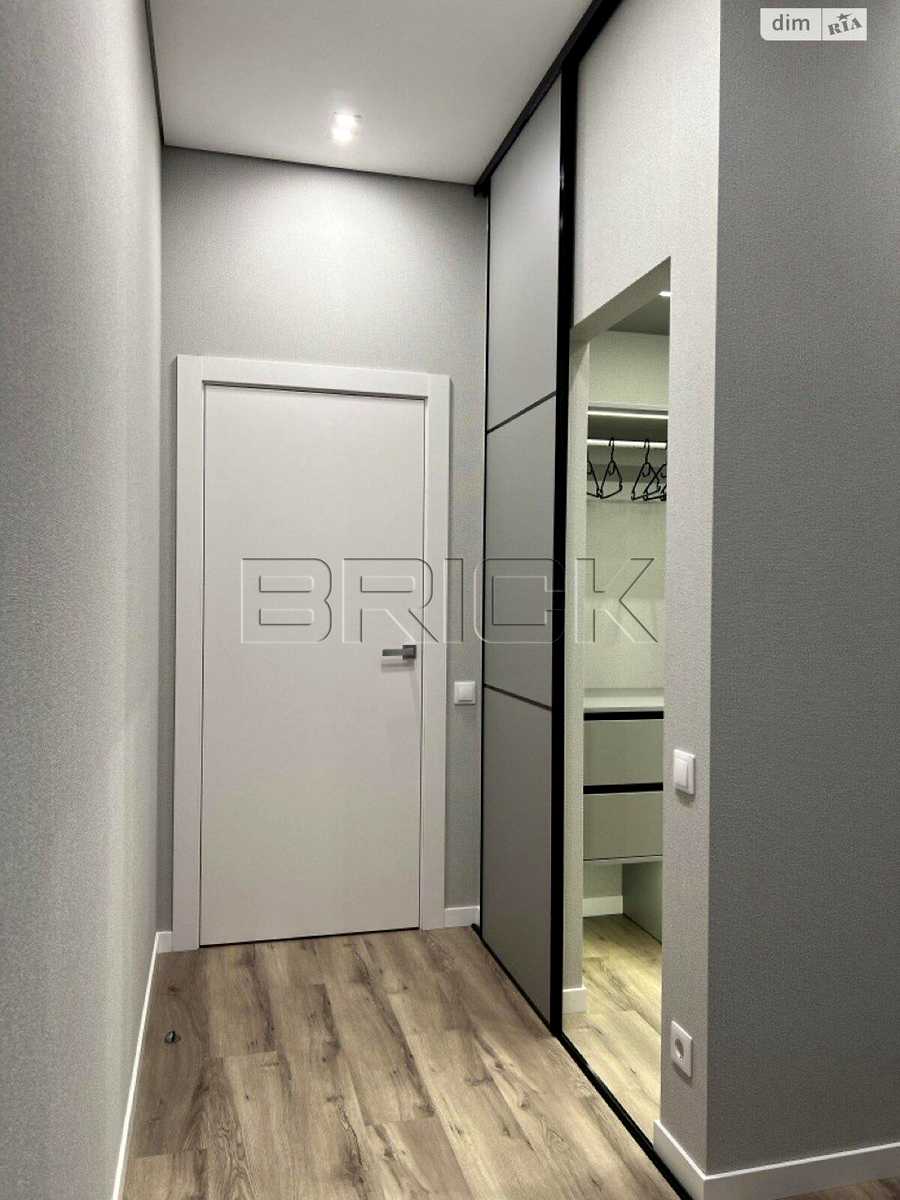 1877934181579199