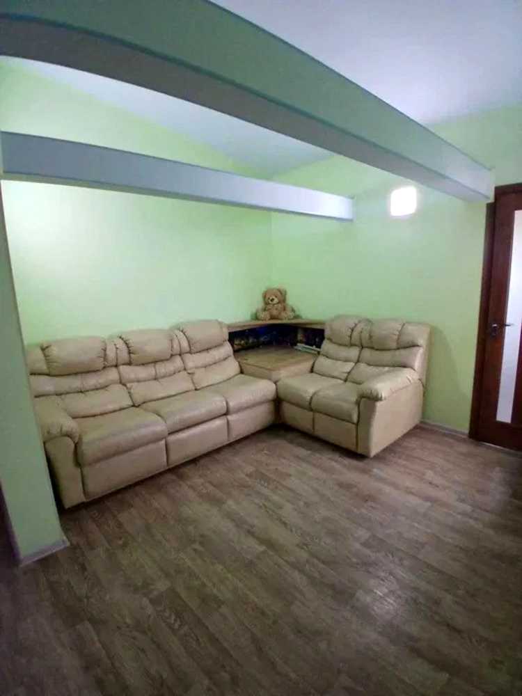 1877934337100270