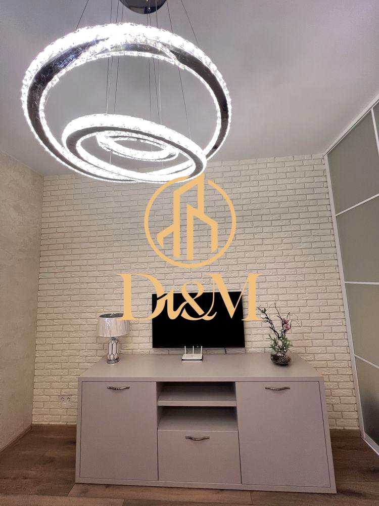 1877934414295704
